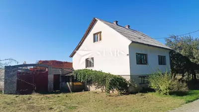 Immobilie 871 m², Plaški - nahe dem Zentrum und ruhige Lage