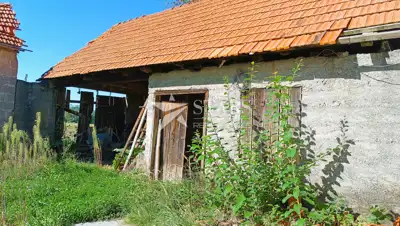 Imanje 871 m², Plaški - blizu centra i mirna lokacija - 6