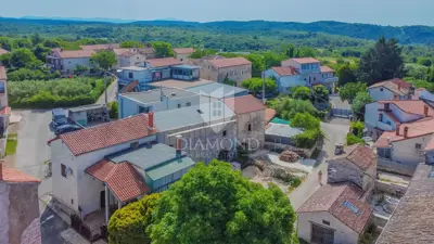 House 90 m², Buje surroundings - 3 bedrooms - 4