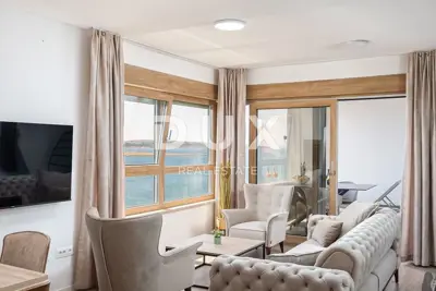 Pag Island, Povljana - Two-level apartment 68 m², 1st row to the sea