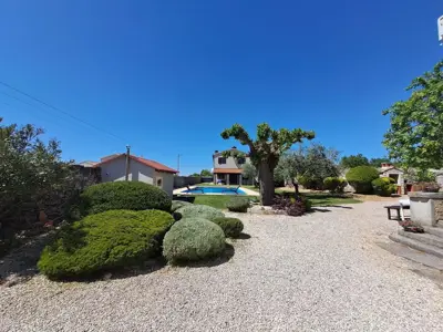 Haus zum Kauf in Sveti Lovreč, 313,5 m² - 2