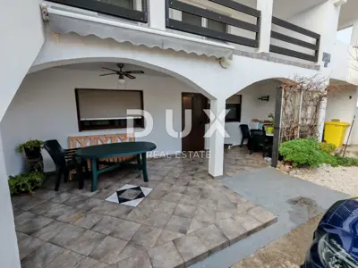 Haus 200 m², Vir - 5 Apartments und 2 überdachte Terrassen - 16