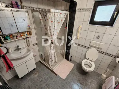 Haus 200 m², Vir - 5 Apartments und 2 überdachte Terrassen - 9