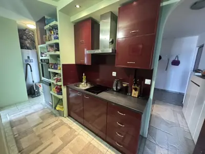 Stan 62 m², Veruda Pula - pogled na more i 2 balkona