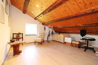Kuća 200 m², Labin okolica - nadomak mora i zelenilo - 11
