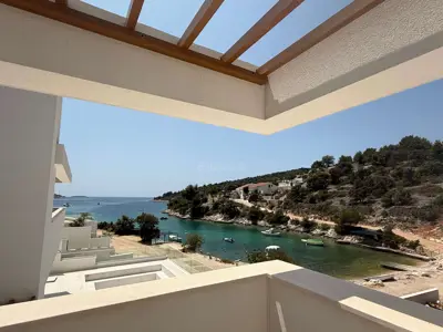 Luksuzna villa 1.red do mora, Sevid