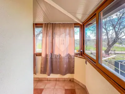 Stan 69 m², Novigrad okolica - 2 spavaće sobe i 2 terase - 3