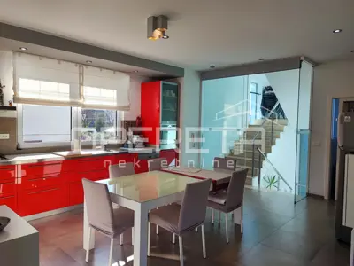 Haus zum Kauf in Borik, 394 m² - 9