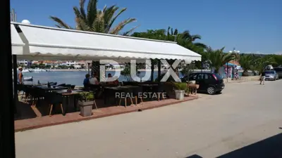 Haus 500 m², Bibinje - 1. Reihe zum Meer und Restaurant