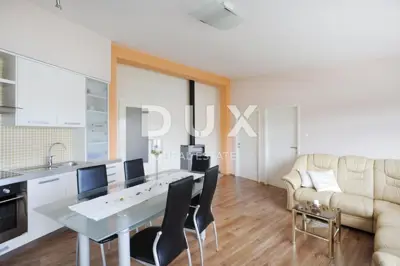 Kuća 500 m², Bibinje - 1. red do mora i restoran - 7