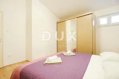Kuća 500 m², Bibinje - 1. red do mora i restoran - 15