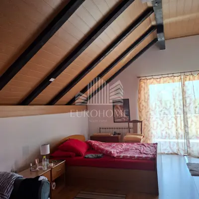 House 387 m², Mošćenica - quiet location and large yard - 21