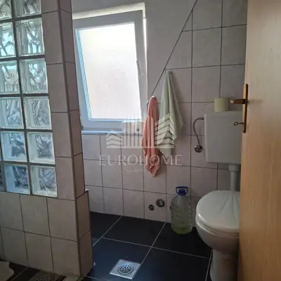 House 387 m², Mošćenica - quiet location and large yard - 13