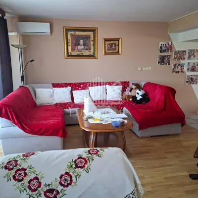 House 387 m², Mošćenica - quiet location and large yard - 7