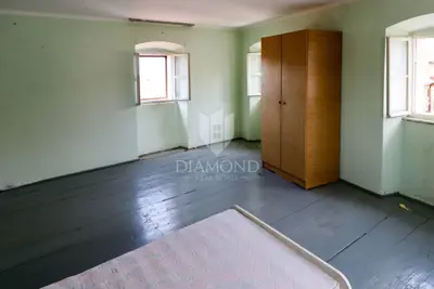Haus mit Geschäftsraum im Zentrum von Grožnjan! - 19
