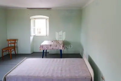 Haus mit Geschäftsraum im Zentrum von Grožnjan! - 17