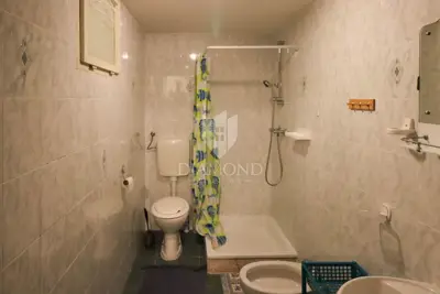 Haus mit Geschäftsraum im Zentrum von Grožnjan! - 9