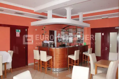 Poslovno-stambeni objekt 460 m², Podsused - Vrapče, panoramske terase - 10