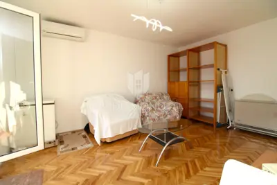 Stan 70 m², Rešetari - otvoren pogled i balkon - 4