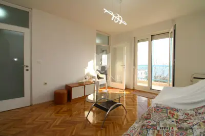 Stan 70 m², Rešetari - otvoren pogled i balkon - 2