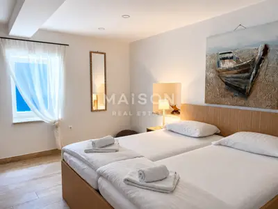 Kuća 230 m², Mali Lošinj - uz more i privatnost - 14