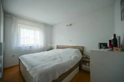 Apartment 70 m², Novigrad - quiet area, loggia and gallery - 12