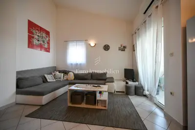 Apartment 70 m², Novigrad - quiet area, loggia and gallery - 3
