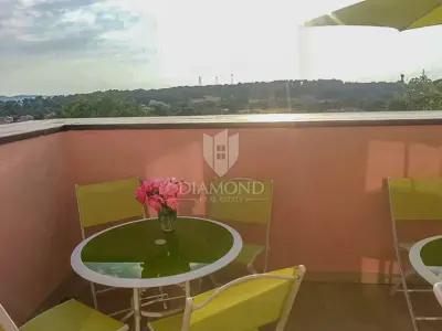 Ližnjan, Kuća s tri stana investicija u turizam - 17