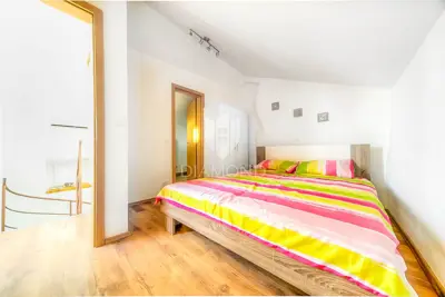 Ližnjan, Kuća s tri stana investicija u turizam - 15