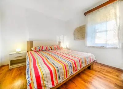 Ližnjan, Kuća s tri stana investicija u turizam - 14