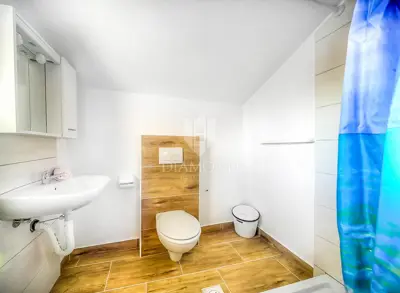 Ližnjan, Kuća s tri stana investicija u turizam - 12