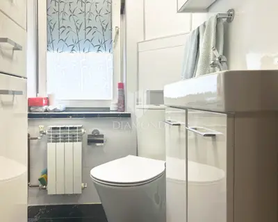 Zaprešić, kuća u nizu 215 m², s garažom, prodaja - 6