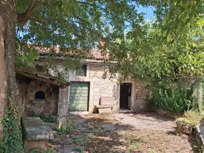 - Rakalj, kamena kuća sa dvije konobe - - 3