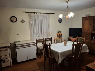 - Rakalj, kamena kuća sa dvije konobe - - 6