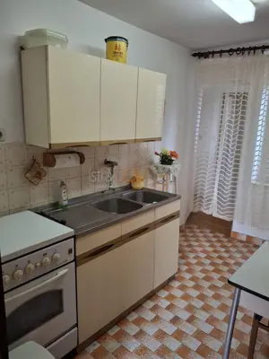 - Rakalj, kamena kuća sa dvije konobe - - 7