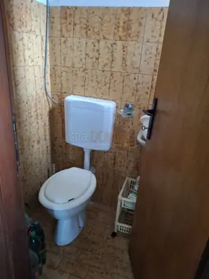 - Rakalj, kamena kuća sa dvije konobe - - 12