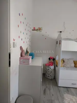 Viškovo – moderna dvoetažna kuća u nizu 3S+DB s okućnicom - 9