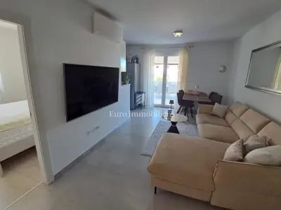 Apartment 51 m², Peroj - quiet location and terrace 30 m²