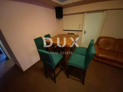Haus 460 m², Jušići - 2 Wohnungen und 2 Gewerberäume - 5