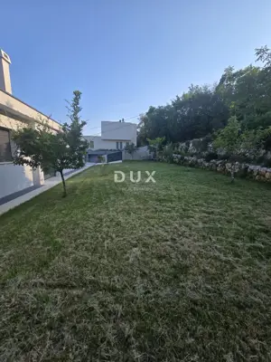 Villa 400 m², Poljane - sea view and pool - 19