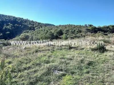 Land, Vis Island, 4 881 m², 58 000 € - 3