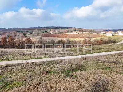 Građevinsko zemljište 755 m², Vižinada - južna orijentacija - 3