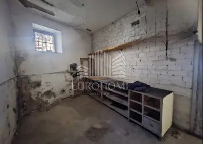 Zgrada mješovite uporabe, Benkovac, centar grada i okućnica - 16
