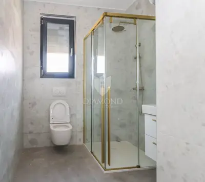 Prekrasan stan u novogradnji s pogledom na more u Štinjanu - 12