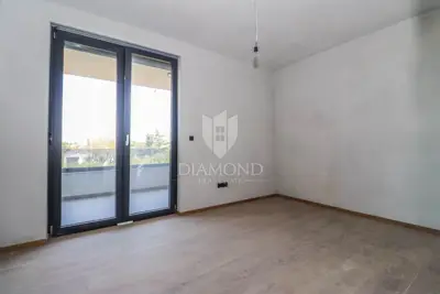 Prekrasan stan u novogradnji s pogledom na more u Štinjanu - 15