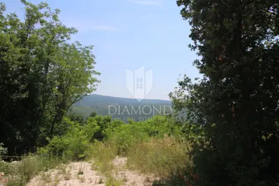 Land with project and building permit - 5
