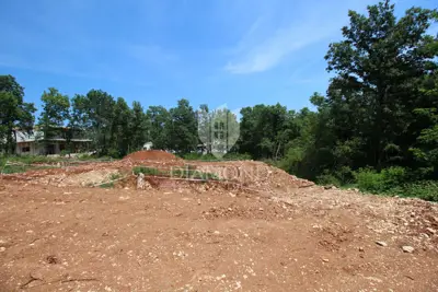 Land with project and building permit - 4