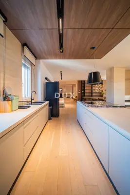 Pula, center, 3-room penthouse, 287.18 m², sauna, parking - 7