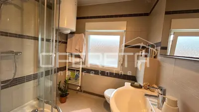 Stan 175 m², Retfala, Osijek - višeetažni obiteljski stan - 12