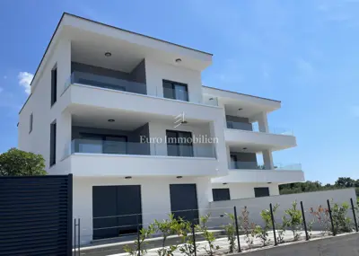 Apartment 77 m², Malinska na Krku, sea view and balcony